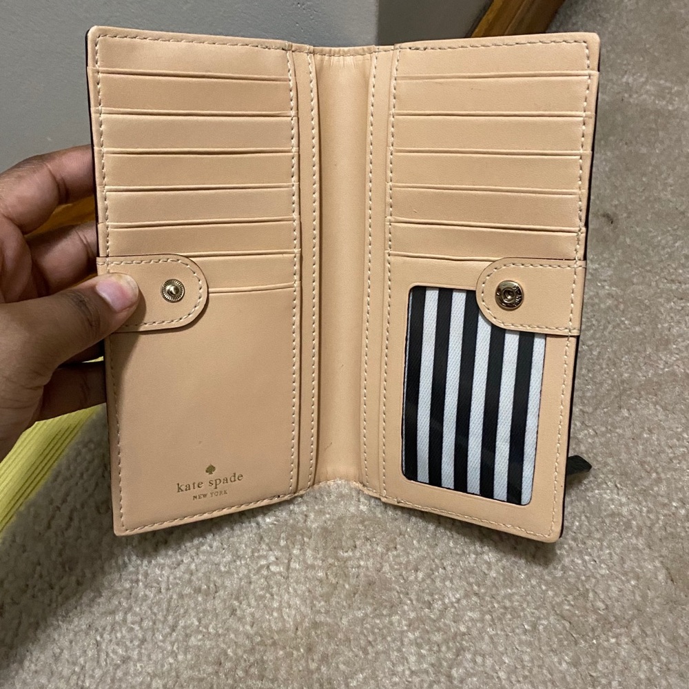 Kate Spade Wallet - Picture 3 of 3